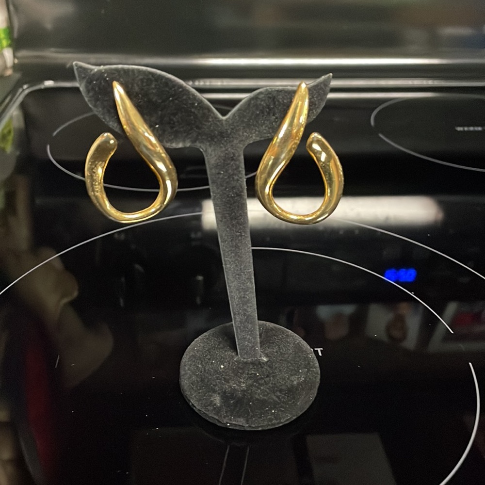 Gold tone post earrings
